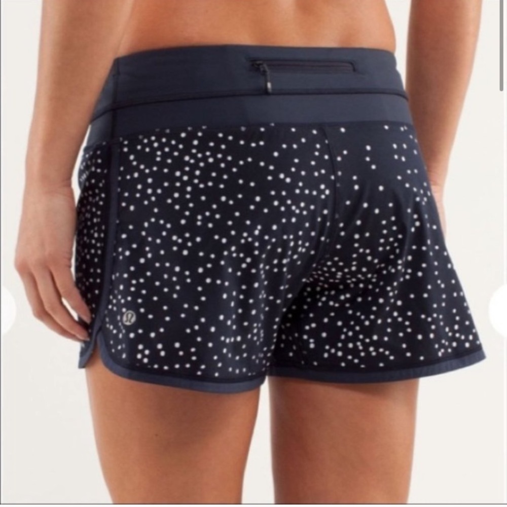 Lululemon Groovy Run Shorts Blue Polka Dot Size 12